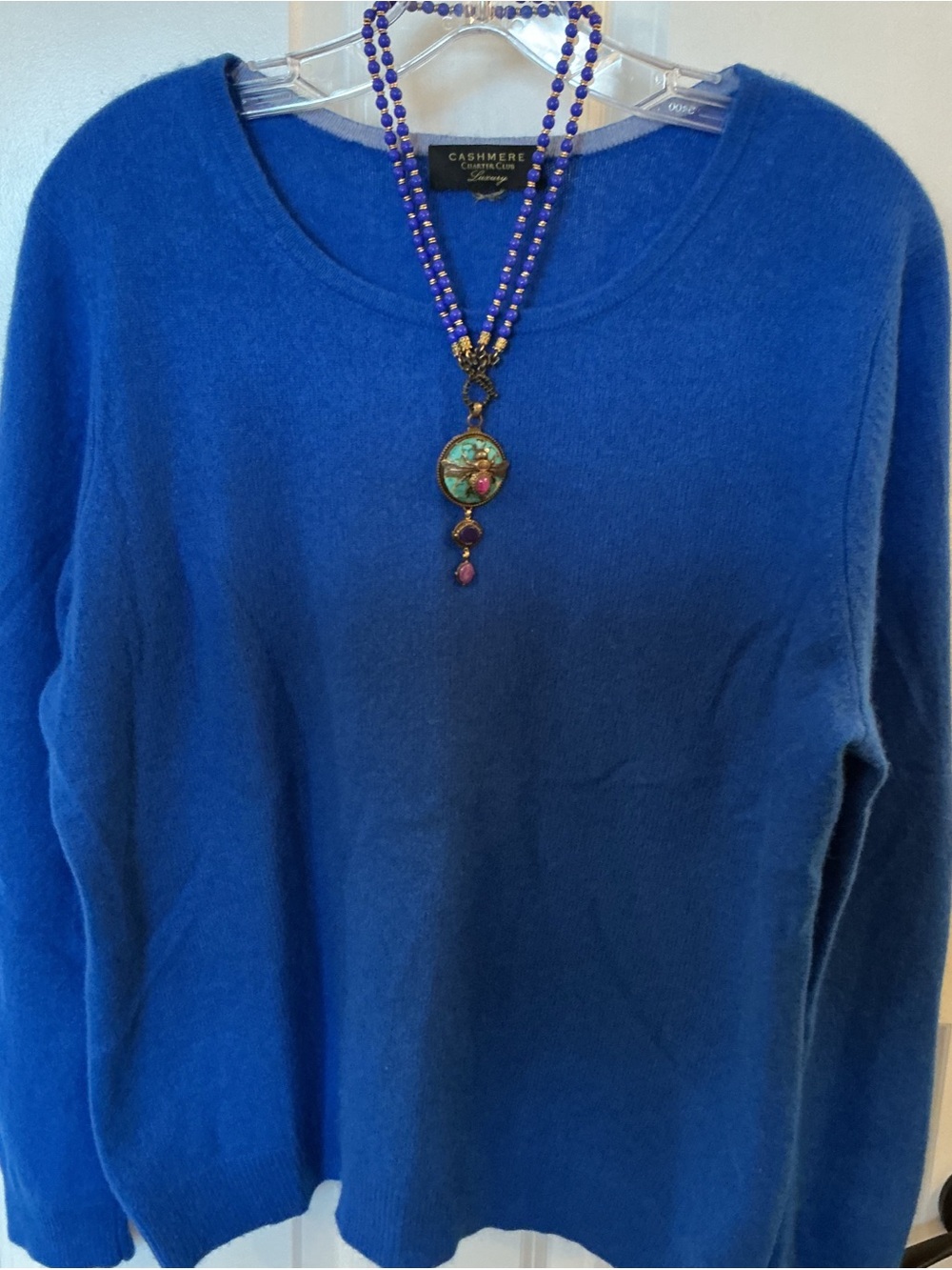 Cashmere crew neck sweater